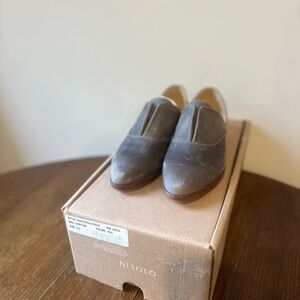 Nisolo Women's Gray Loafers
